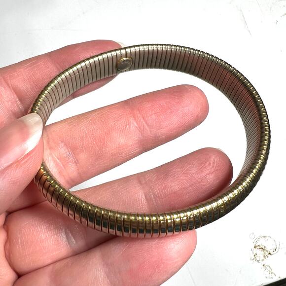 Vintage Monet Womens Bracelet Gold Tone Stretchy Flexible Fashion Jewelry - Picture 3 of 8